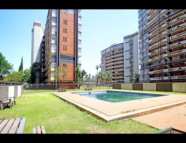 1 BEDROOM APARTMENT FOR SALE IN SUNNYSIDE